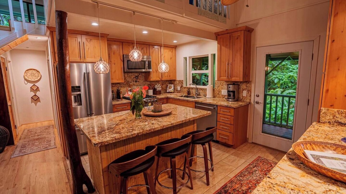 Kailua-Kona House | Jungle Retreat in Kona Cloud Forest Sanctuary, An unforgettable Cloud Forest Sanctuary retreat exper