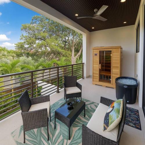 Harbordale House | Jungle Serene Lux Home with Pool Sauna Ice Bath