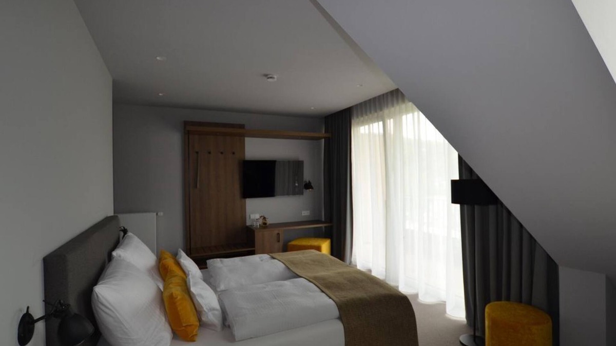 Bullay House | Junior Suite with free-standing bathtub - Boutique Hotel Moselgarten