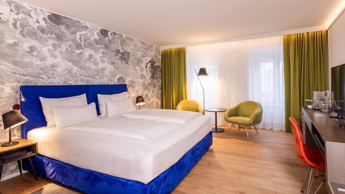 City Centre Salzburg House | Junior Suite with old town view - Hotel Stein