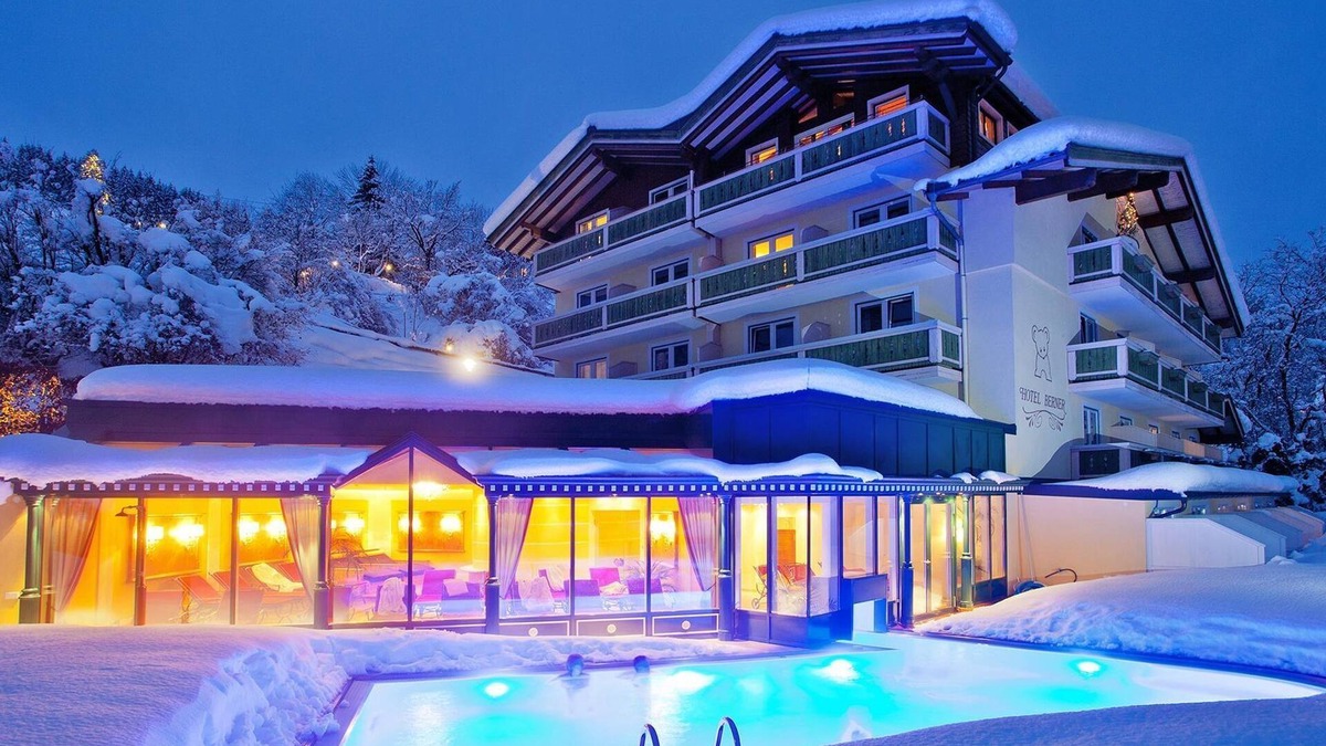 Zell am See Hotel | Juniorsuite with balcony to the place and lake - Hotel Berner