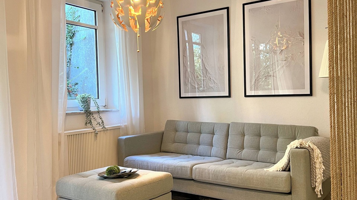 Maximin Apartment | JUPAS° | Red Rock Home - Balcony & Parking lot