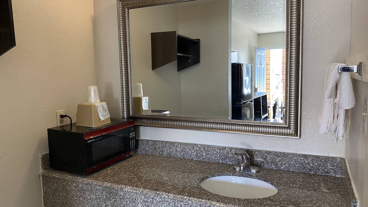 Garland Hotel | Jupiter Inn