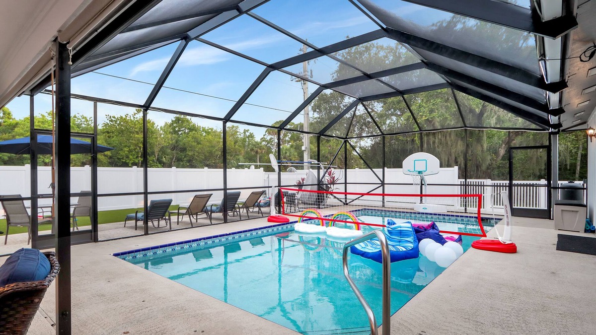 Jupiter Other | Jupiter Resort Home: Putting Green W/ Heated Pool!