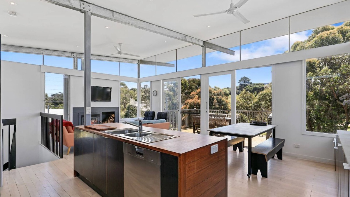 Venus Bay House | Jupiters Loft - enchanting holiday rental.