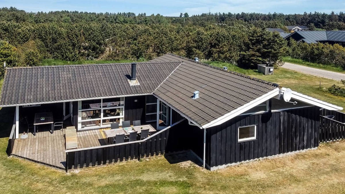 Lokken House | "Juris" - 950m from the sea by Interhome