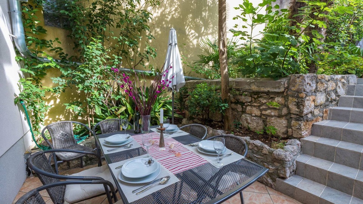 Crikvenica House | Just 100 metres to the sandy beach from this holiday home just for you alone