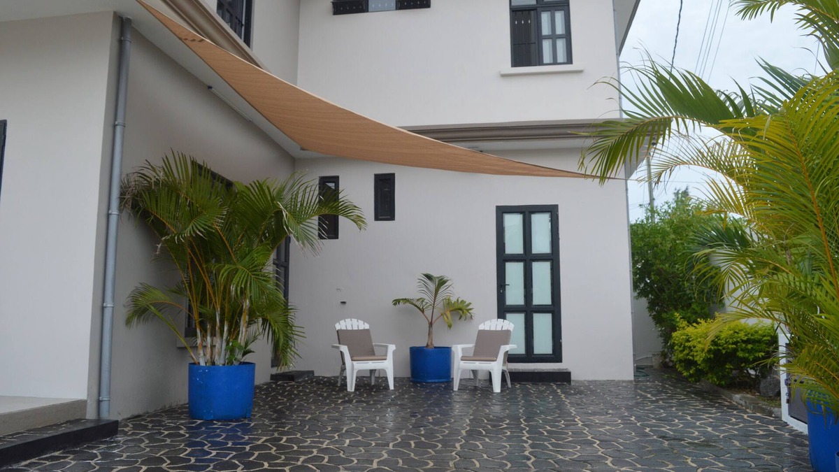 Pereybere Villa | Just 5 minutes walk to the beach, supermarket and restaurants.