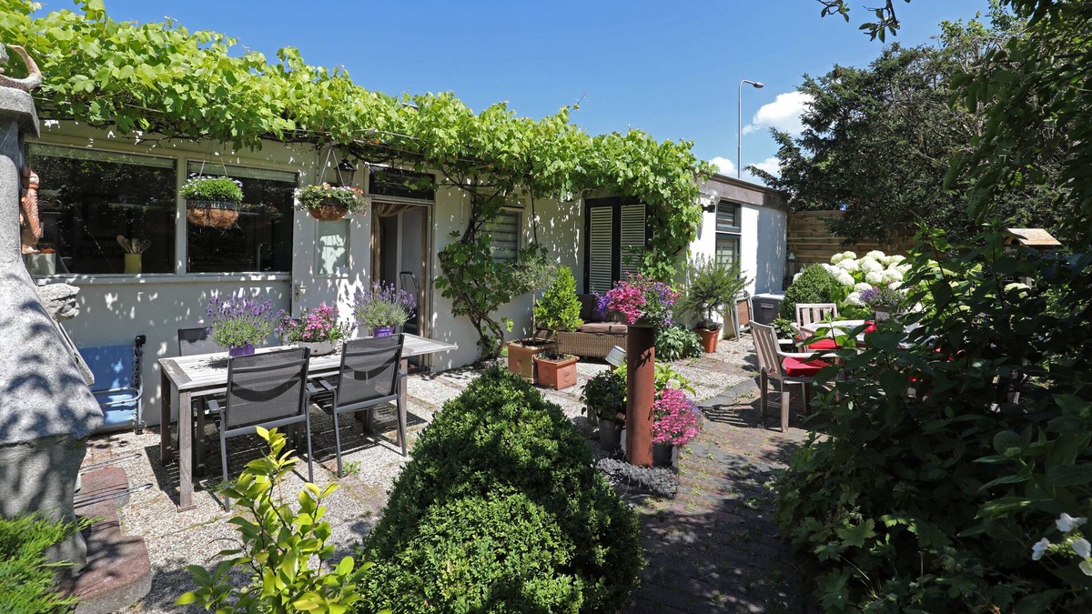 Schoorldam House | Just 8 km from the beach, close to the water, beautiful and sunny terrace