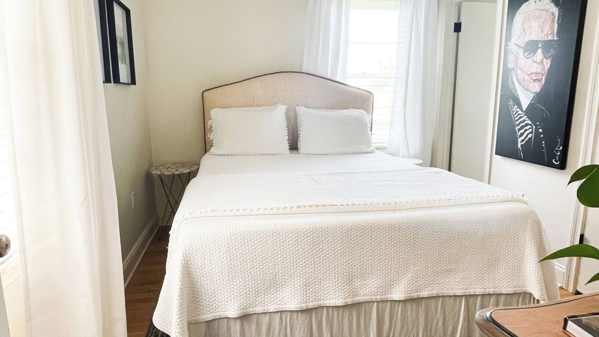 Oxford House | Just a 5 minute walk to the square. Enjoy Oxford’s finest!