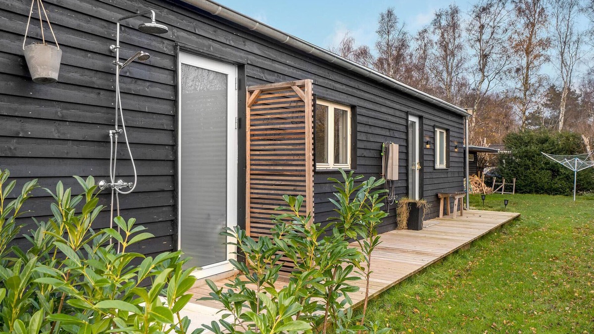 Stege House | Just a few 100 meters from Ulvshale beach, this modern and beautiful vacation home welcomes you!