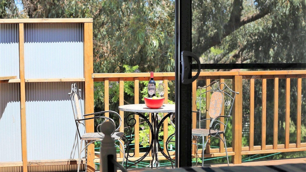 Guilderton House | Just Beachy - Quiet & Relaxing - comfortable beach cottage
