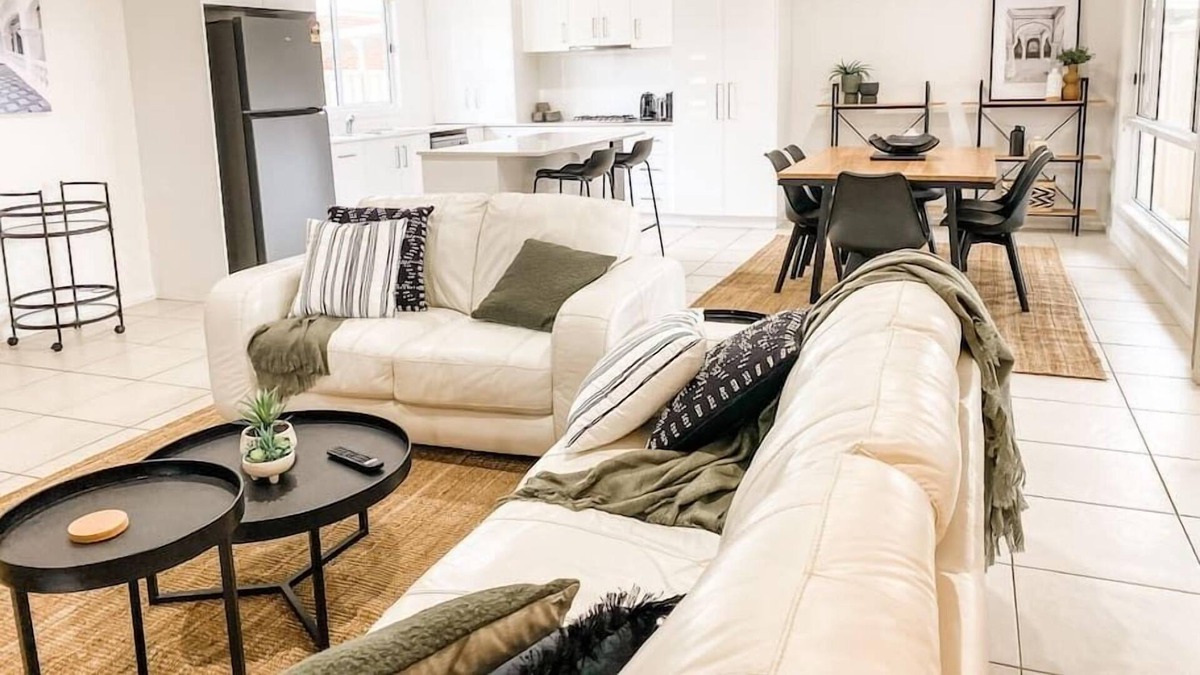 Wagga Wagga House | Just book it!! Florabelle.