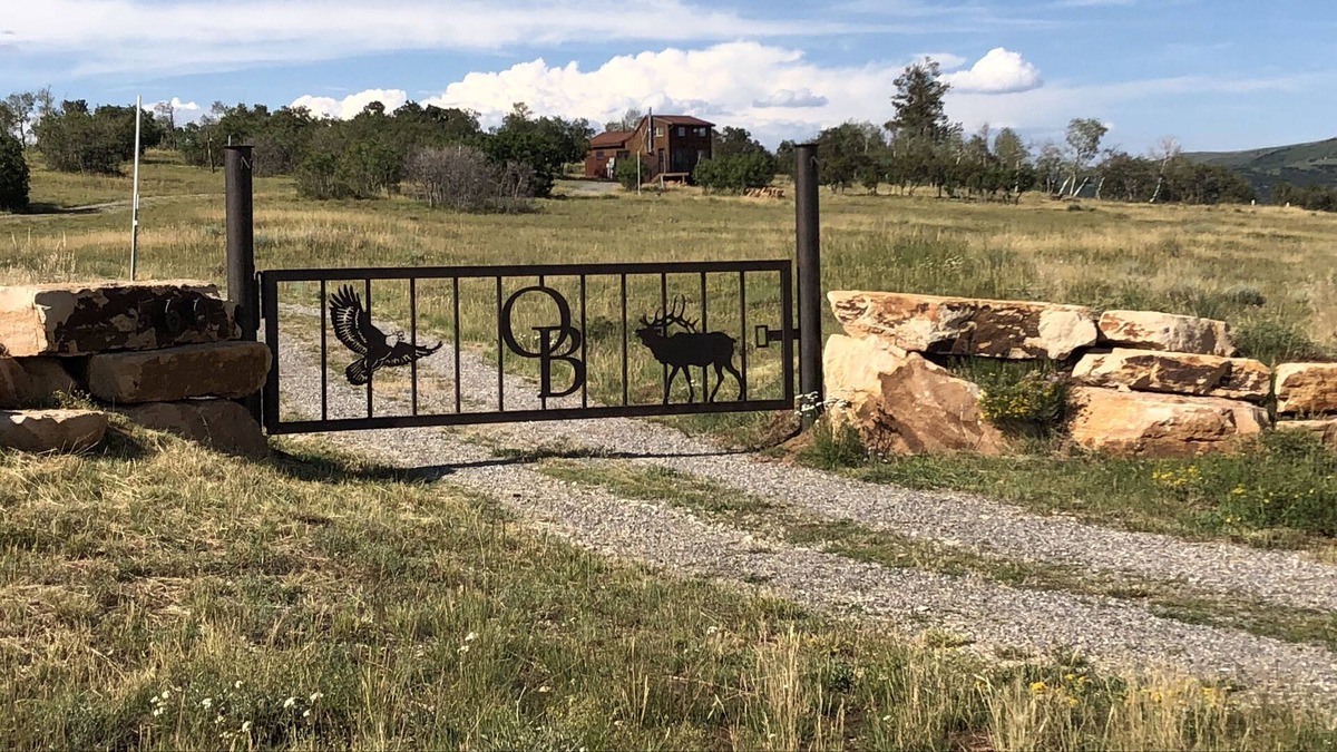 Placerville Cabin | JUST ENOUGH Beautiful panoramic views of the San Juan mountains