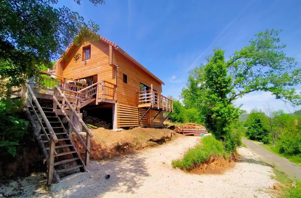 Sauliac-sur-Cele Ski Chalet | Just for you