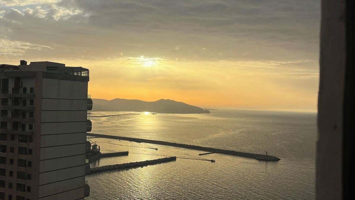 Hai Seddikia Apartment | Just like home in Oran, with an exceptional sea view to boot!