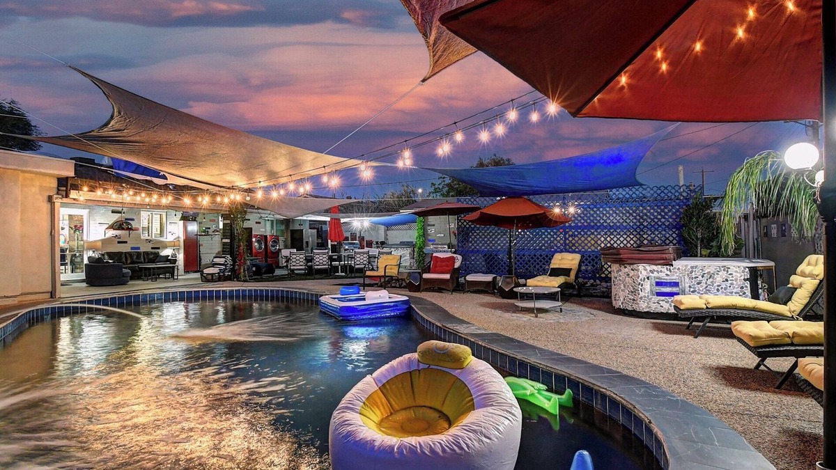 Tempe House | Just Listed! Htd Pool-Spa 7 Kings or 14 total beds