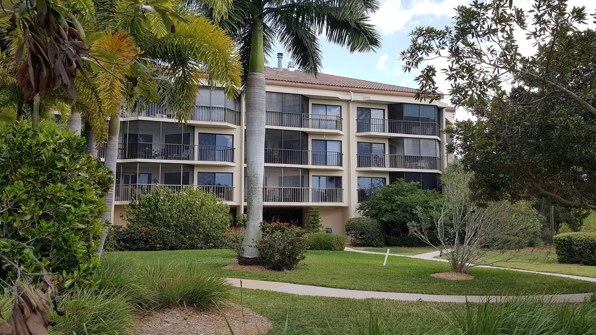 Laurel Condo | Just South of Sarasota Gorgeous Waterfront Condo 2 Bedrooms, 2 Baths.