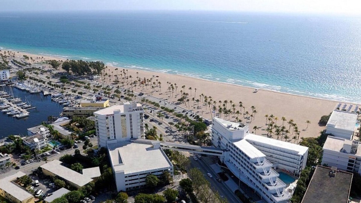 Central Beach Hotel | Just What You Were Looking For! Outdoor Pool, Direct Beach Access!