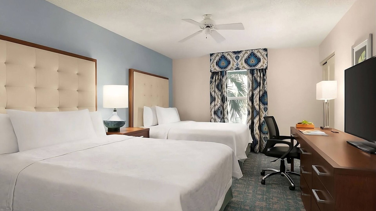 Villas Hotel | Just What You Were Looking For! 3 Comfortable Units, Pool