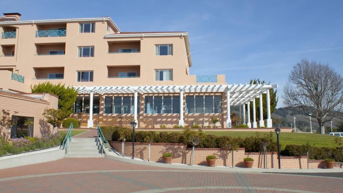 Avila Beach Resort | Just What You Were Looking For! Free Parking, Walk to Central Coast Aquarium