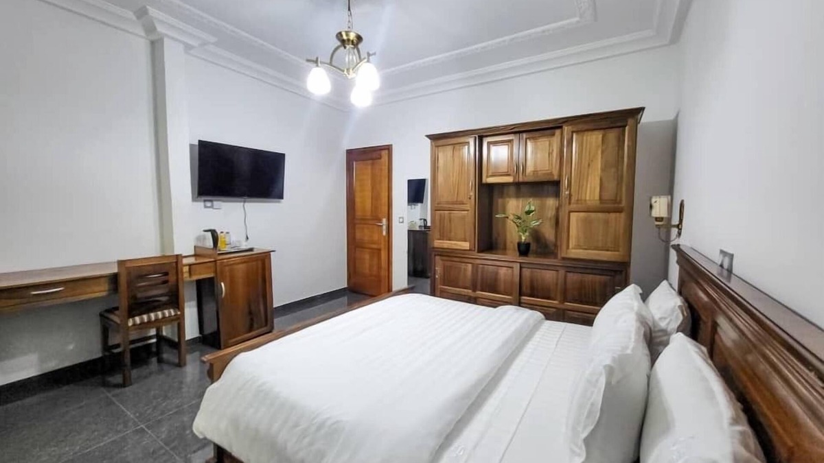 Douala Hotel | Justina Guest House Hotel