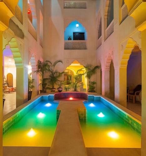 Paharganj Hotel | Jyoti Mahal - A Wonderful Heritage Hotel in the Centre of Delhi