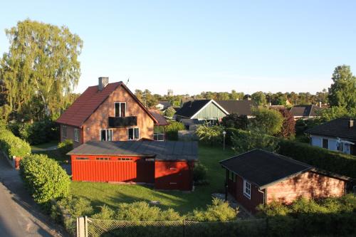 Aahus Apartment | Kärraton Stugor Centrala Åhus