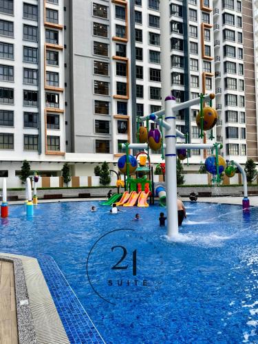 Penampang Apartment | K Avenue -high floor balcony -free wifi & parking
