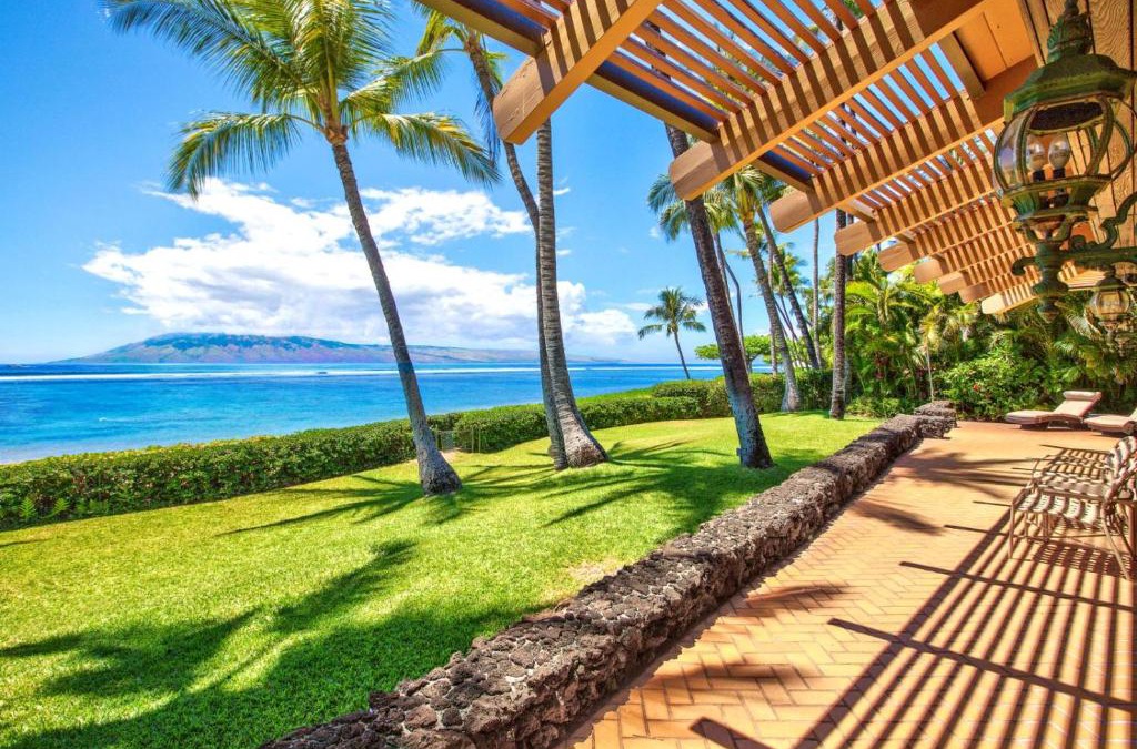 Historic Lahaina Front Street House | K B M Resorts BAY-35 - Presidential 5bd, 5ba beach-front estate, air conditioning, steps to ocean