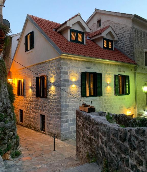 Kotor Old Town House | KAŽIN supreme
