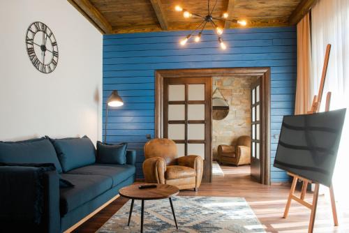 Vatra Dornei Ski Chalet | KABAN BOUTIQUE HOTEL - 5Star Central Villa in Vatra Dornei