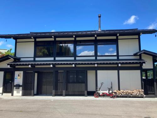 Takayama Villa | Kabuto Villas ー古民家ステイー