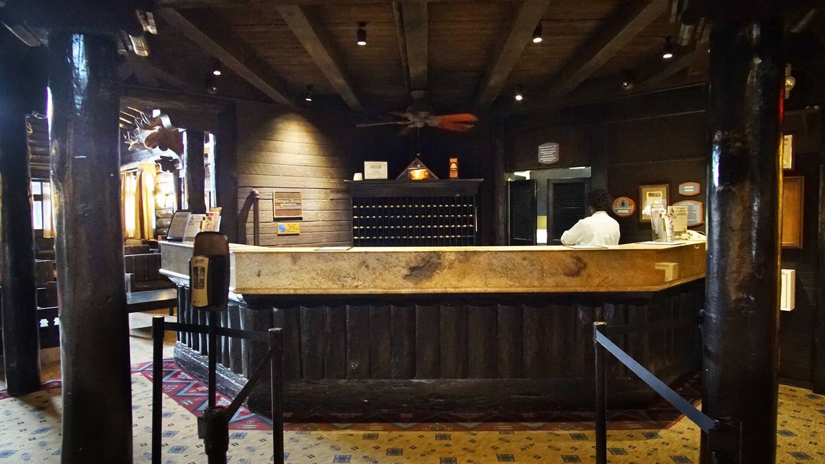 Grand Canyon Village Hotel | Kachina Lodge - Inside the Park