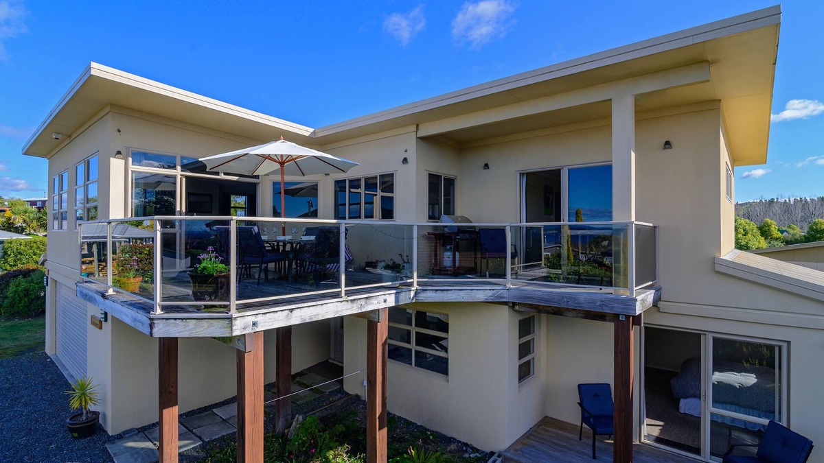 Omori Cottage | Kaimanawa Lookout - Omori Holiday Home
