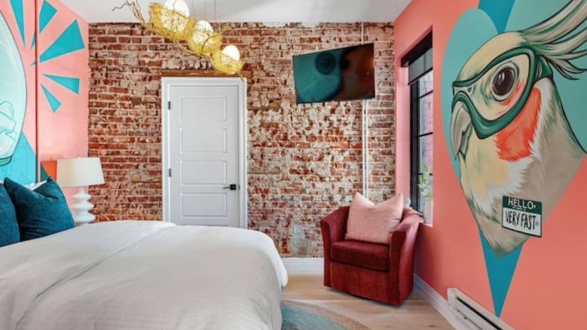 Golden Triangle Apartment | Kaitlin Ziesmer Art Suite 207