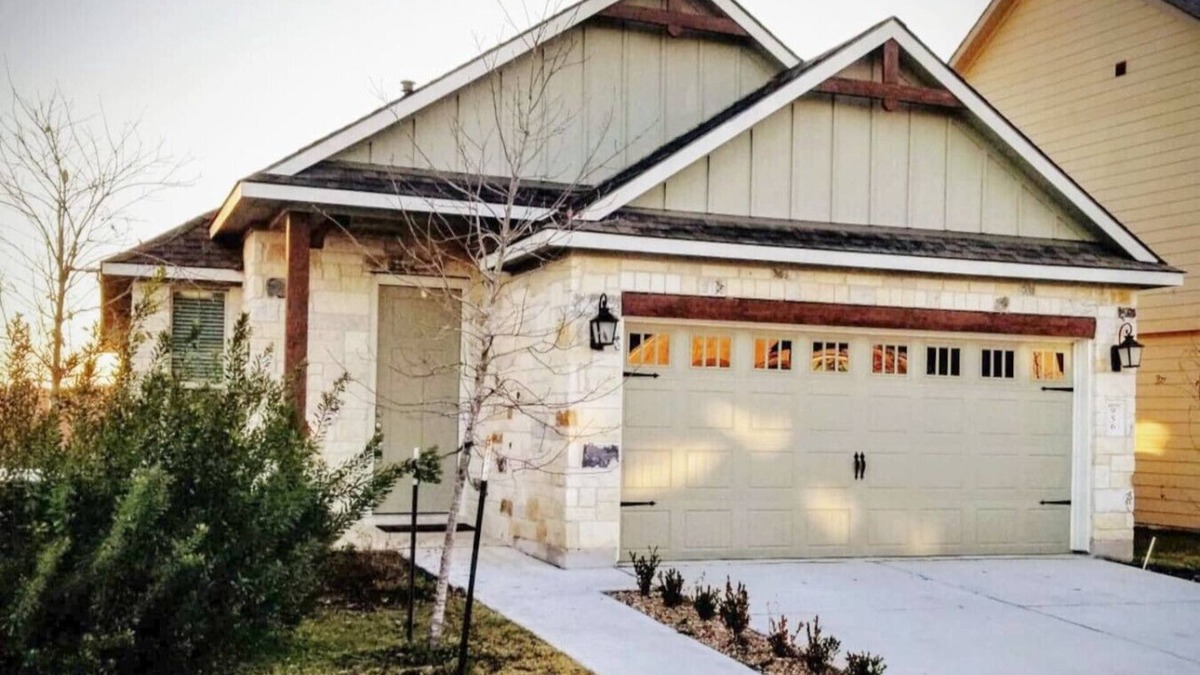 Wellborn House | Kaivalya Retreat| Kyle Field 8mi | EV Charging