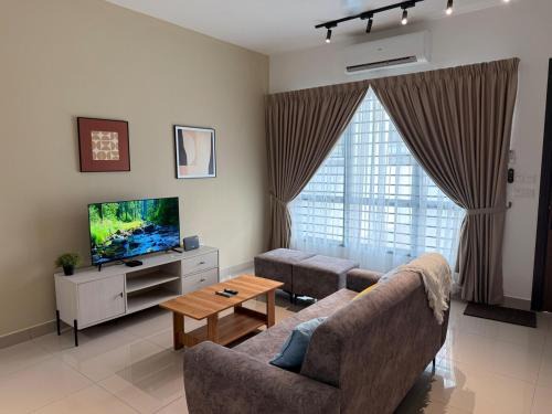 Kajang House | Kajang KL 10Pax Landed Home Karaoke Netflix Long Stay