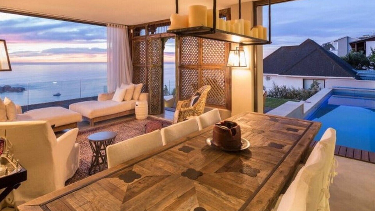 Camps Bay Villa | Kaleidoscope - Unveiling a Luxury Retreat Beyond Imagination