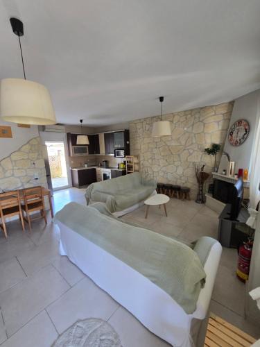 Kallithea House | Kalithea Summer Maisonette