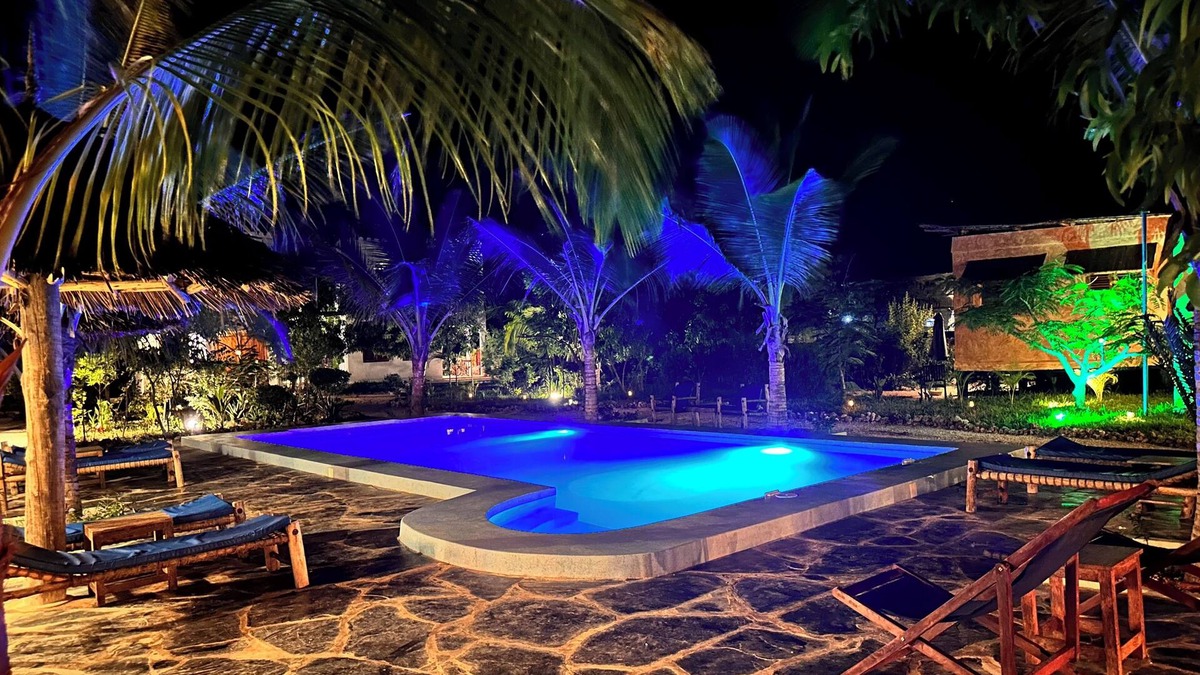 Mkunguni Hotel | Kameleon Blue