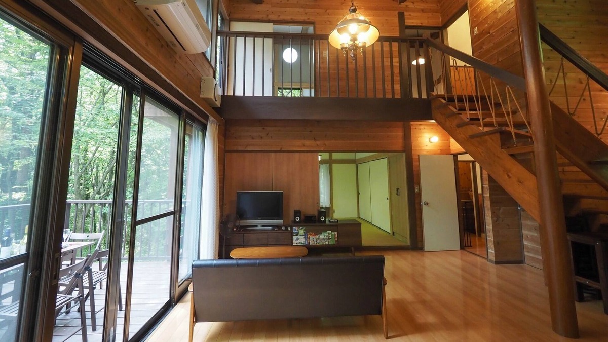 Nasu House | Kamiina Life A cottage surrounded by green forest - Kamiina Life / Nasu-gun Tochigi