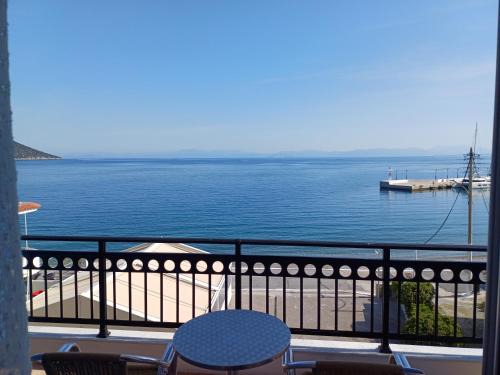 Tiros Hotel | KAMVISSIS HOTEL