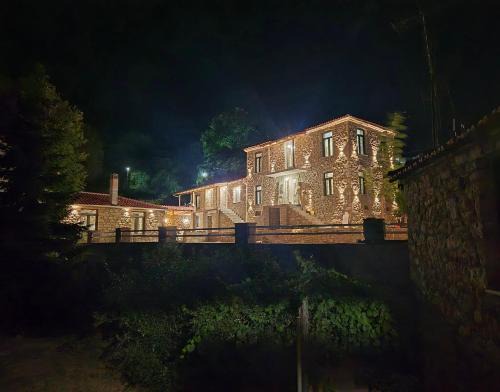 Ithomi Hotel | Kanalia Suites