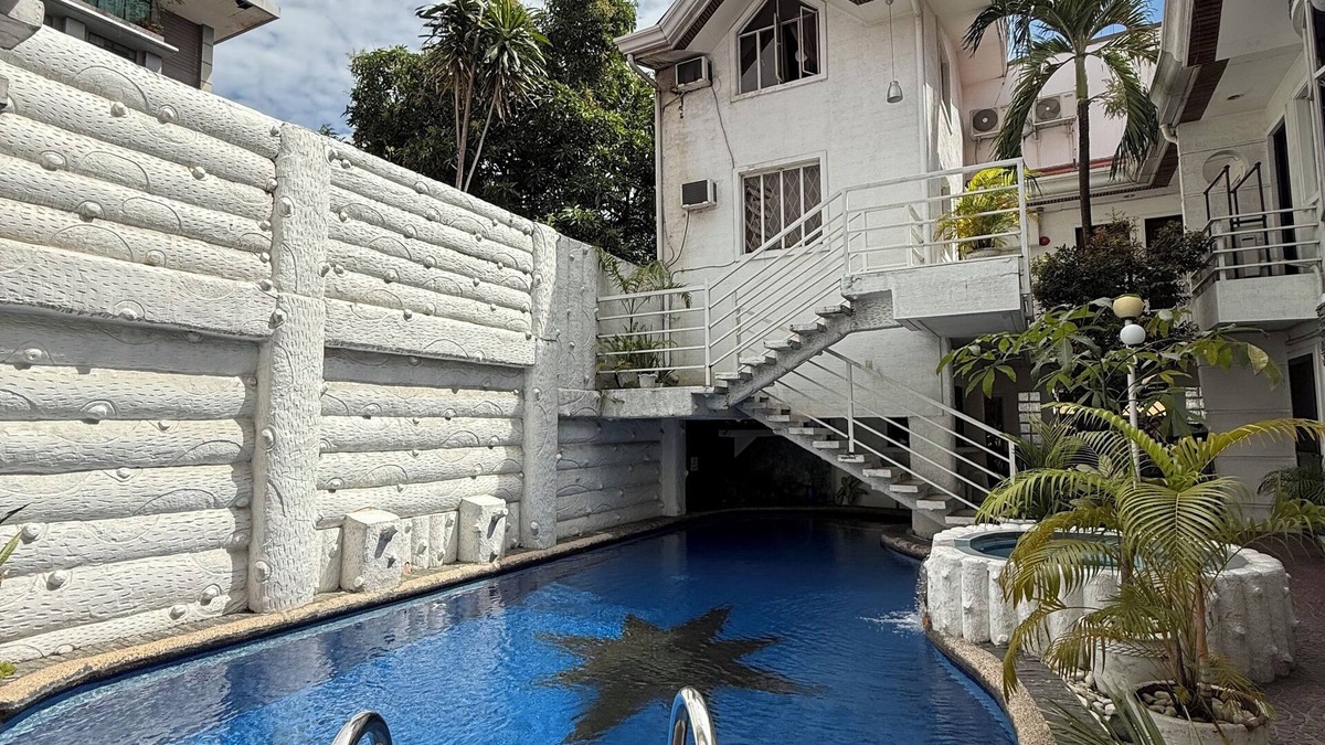 Balibago Apartment | Kandi Suites 2BR with private Jacuzzi