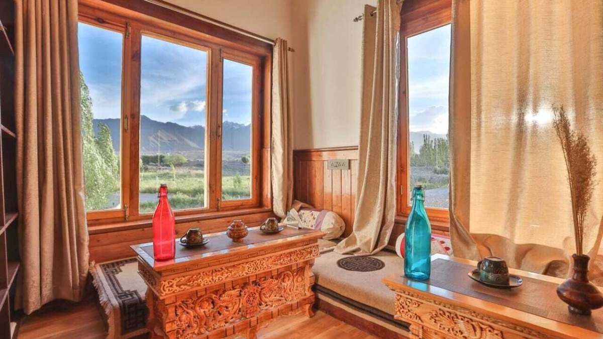 Leh Hotel | Kangseng House