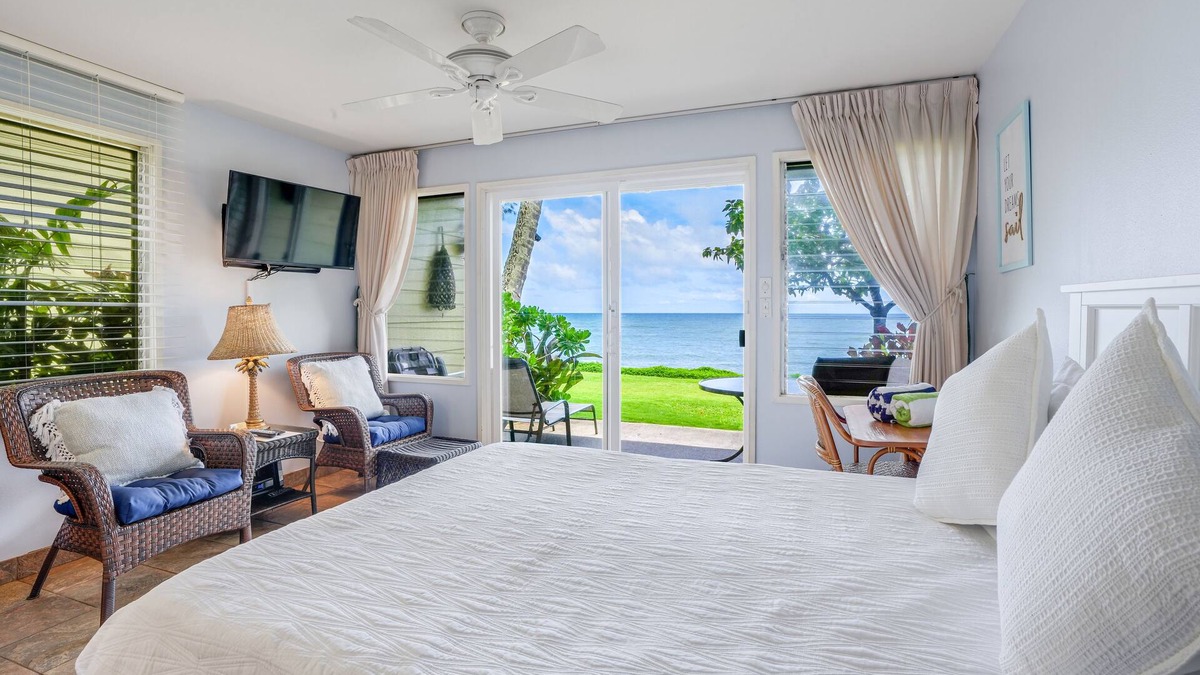 Wailua Apartment | Kapaa Sands Unit 10 Direct Oceanfront Studio