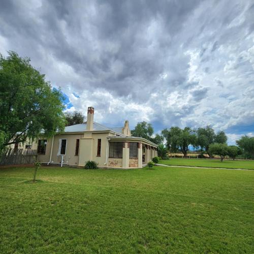 Oudtshoorn House | Karoo Leeu Self Catering