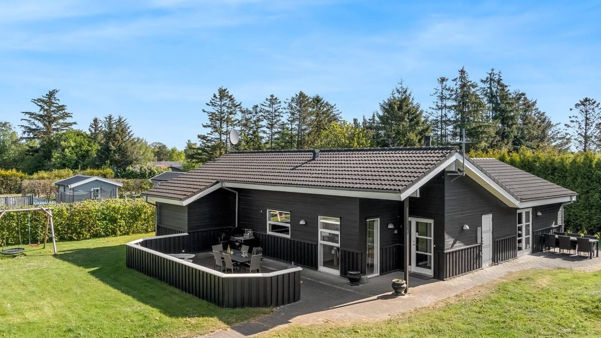 Hou House | "Karstina" - 1km from the sea by Interhome