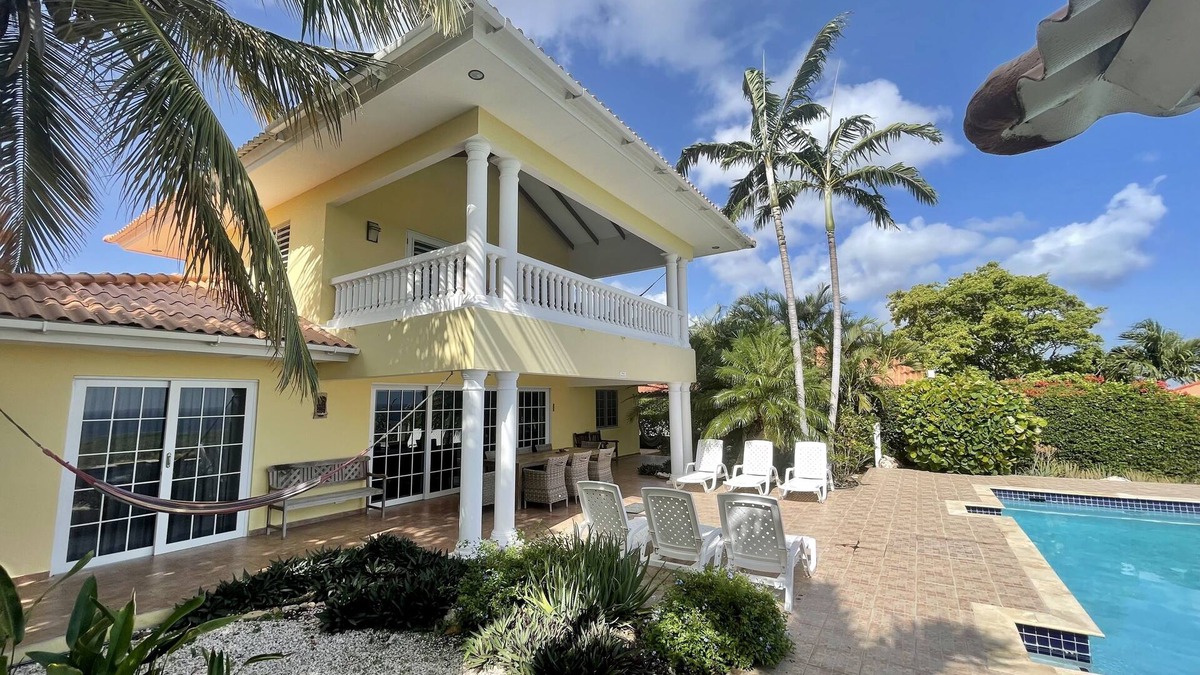 Sunset Heights Villa | Kas na Nort, House facing North, is a stylish holiday villa in a unique setting.